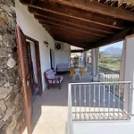 Piccolo Vicino Con Bellissima Vista Mare