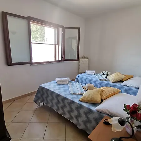 Piccolo Vicino Con Bellissima Vista Mare Tertenìa