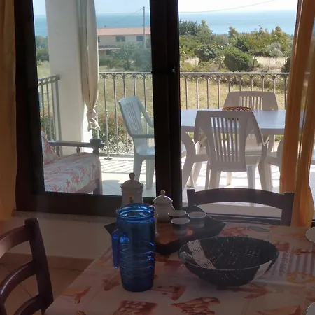 Piccolo Vicino Con Bellissima Vista Mare