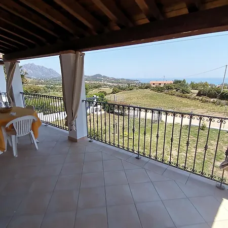 Piccolo Vicino Con Bellissima Vista Mare Tertenìa