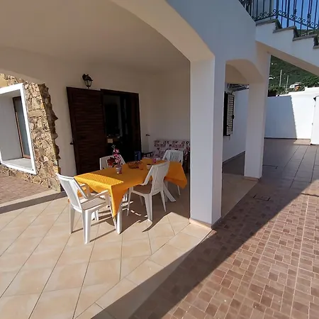 Piccolo Vicino Con Bellissima Vista Mare Casa de Férias