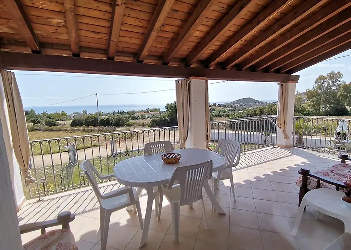 Piccolo Vicino Con Bellissima Vista Mare Tatil Evi Tertenìa